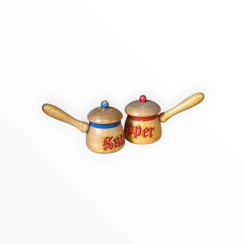 Salt and Pepper - Wooden Pot