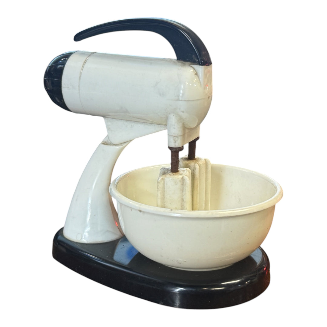 Salt and Pepper Plastic Mixer