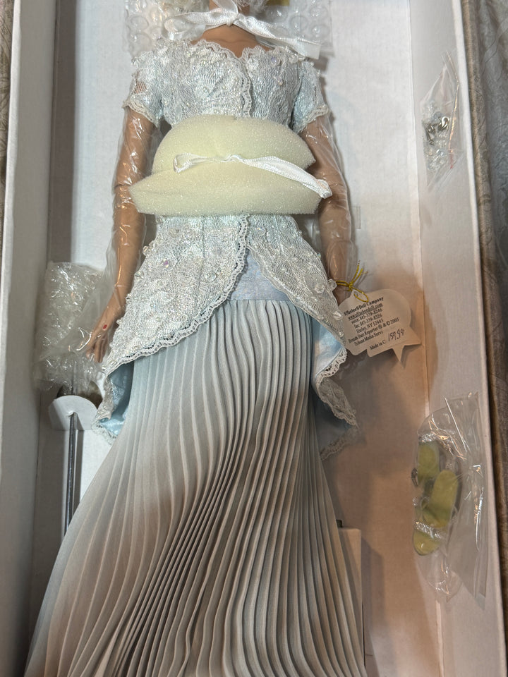 Dolls - Effanbee / Tonner "Crystal Celebration" Dressed Doll