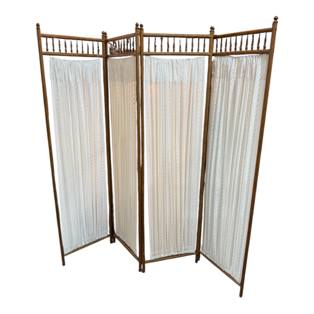 Changing screen / Room separator