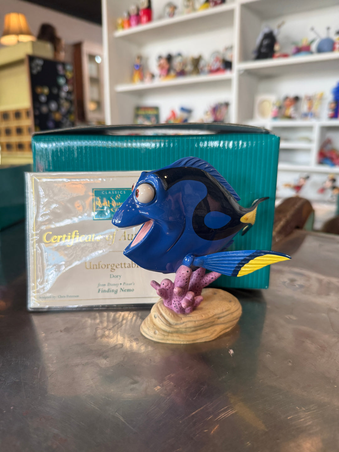 WDCC Figurine - Finding Nemo Unforgettable Dory