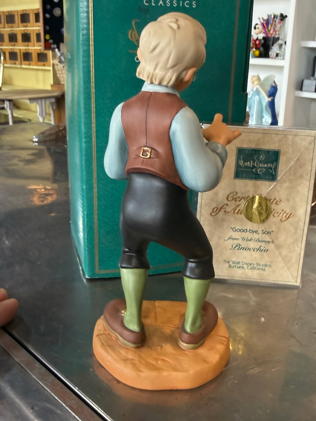WDCC Figurine - Pinocchio Goodbye Son