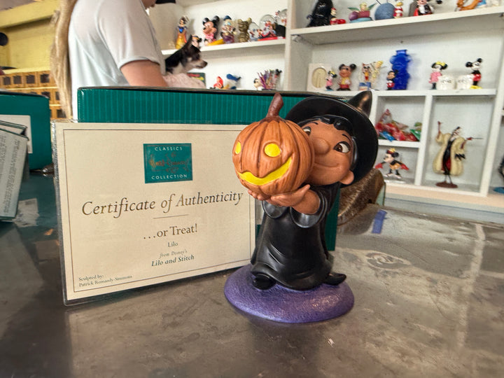 WDCC Figurine - Lilo &amp; Stitch ...or treat Lilo
