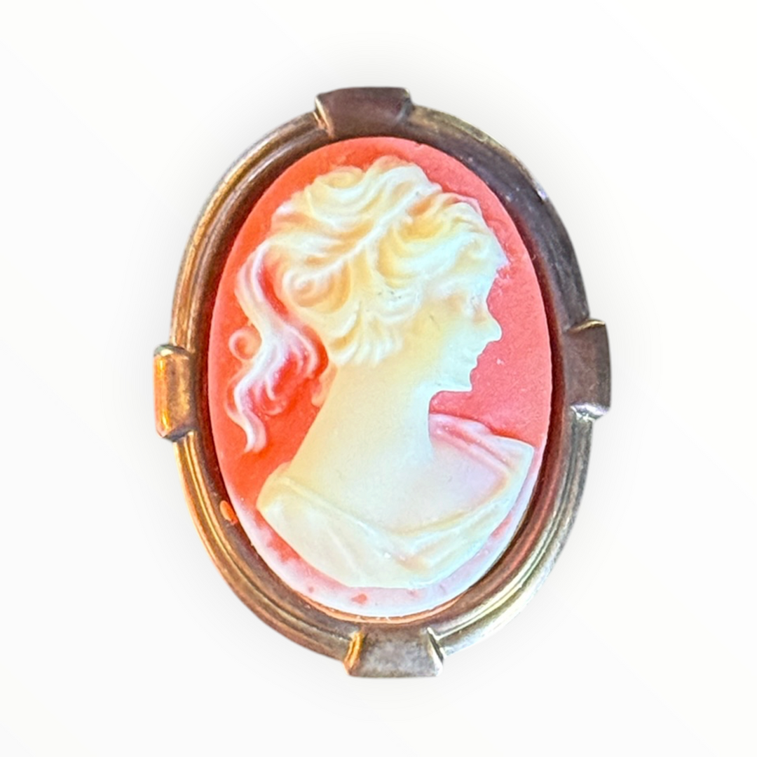 Brooch - Gold Tone Celluloid Cameo Brooch