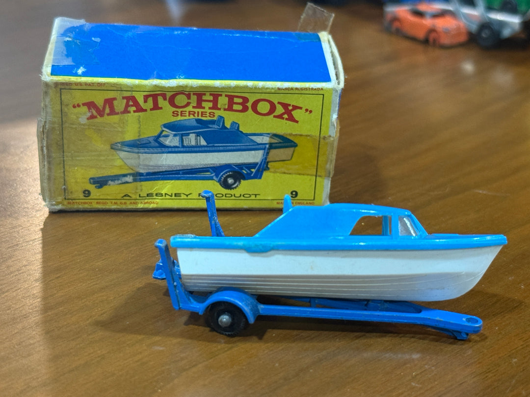 Matchbox Lesney -  Cabin Cruiser and Trailer #9