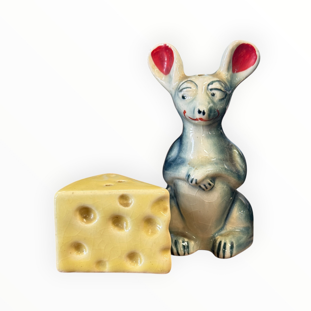 Salt and Pepper - Vintage Mouse Rat And Cheese Trevewood