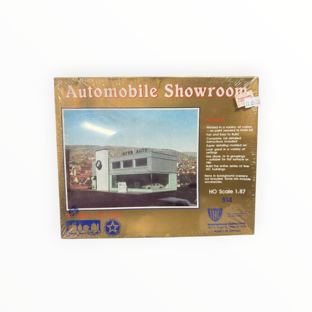 IHC (International Hobby Corp) HO scale automobile showroom plastic model building kit