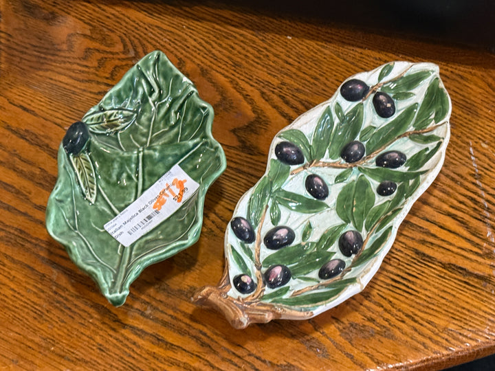 Italian Majolica Black Olive Plate Set/2