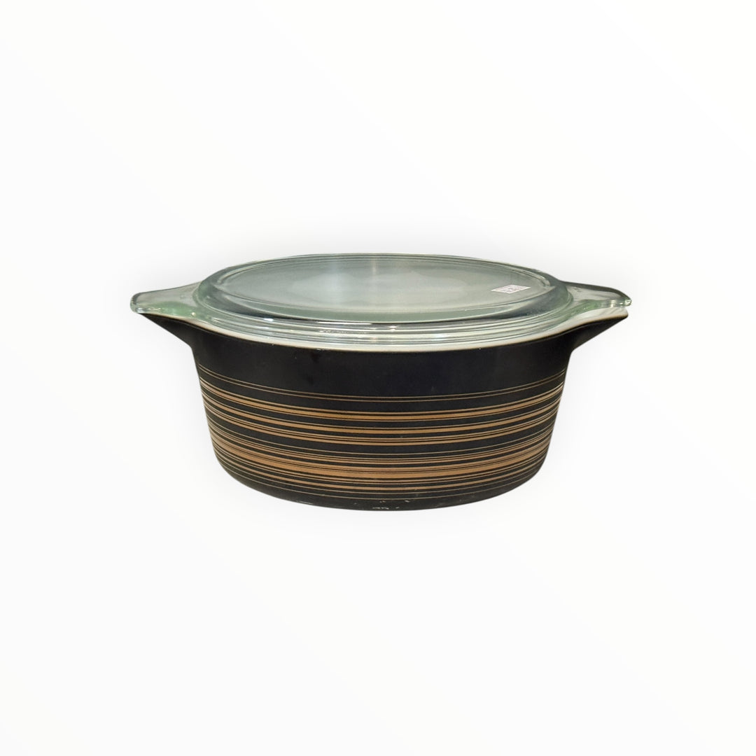 Pyrex Terra lidded casserole dish