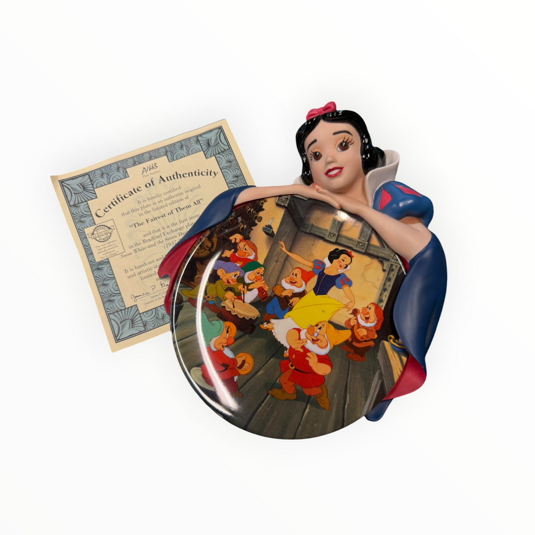 Disney Bradford Exchange “The Fairest Of Them All” Decorative Snow White Plate