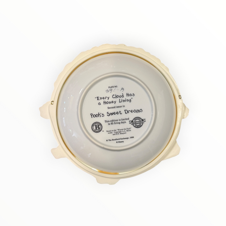 Winnie the Pooh Bradford Exchange 3D Wall Plate Sweet Dreams Cloud Honey Lining