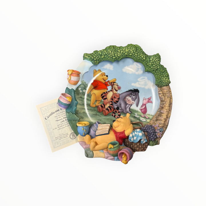 Bradford Exchange Winnie The Pooh 3D Ceramic Wall Plate Daydreams Sweet As Honey
