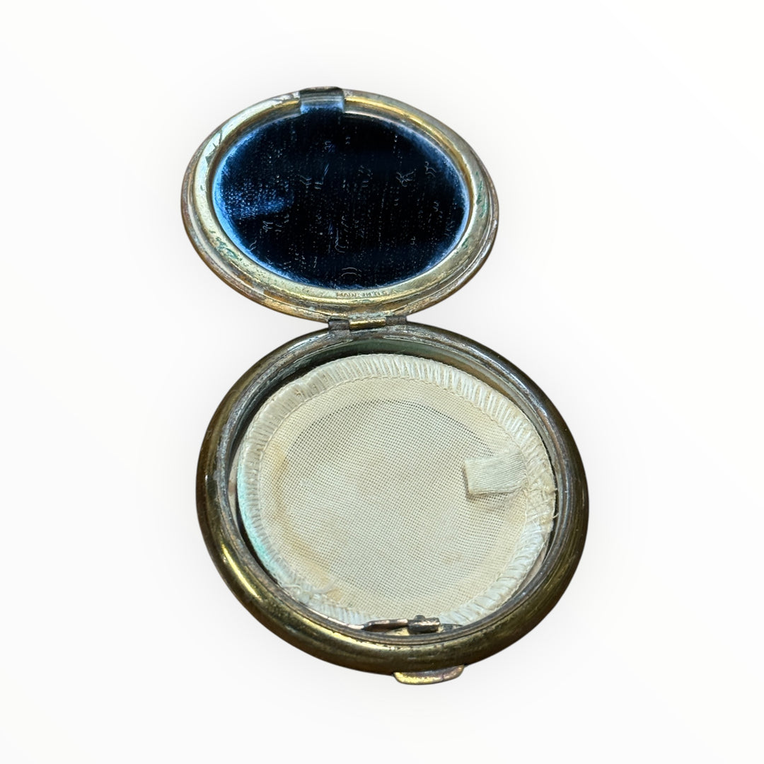 Vintage Renaissance Scene Compact