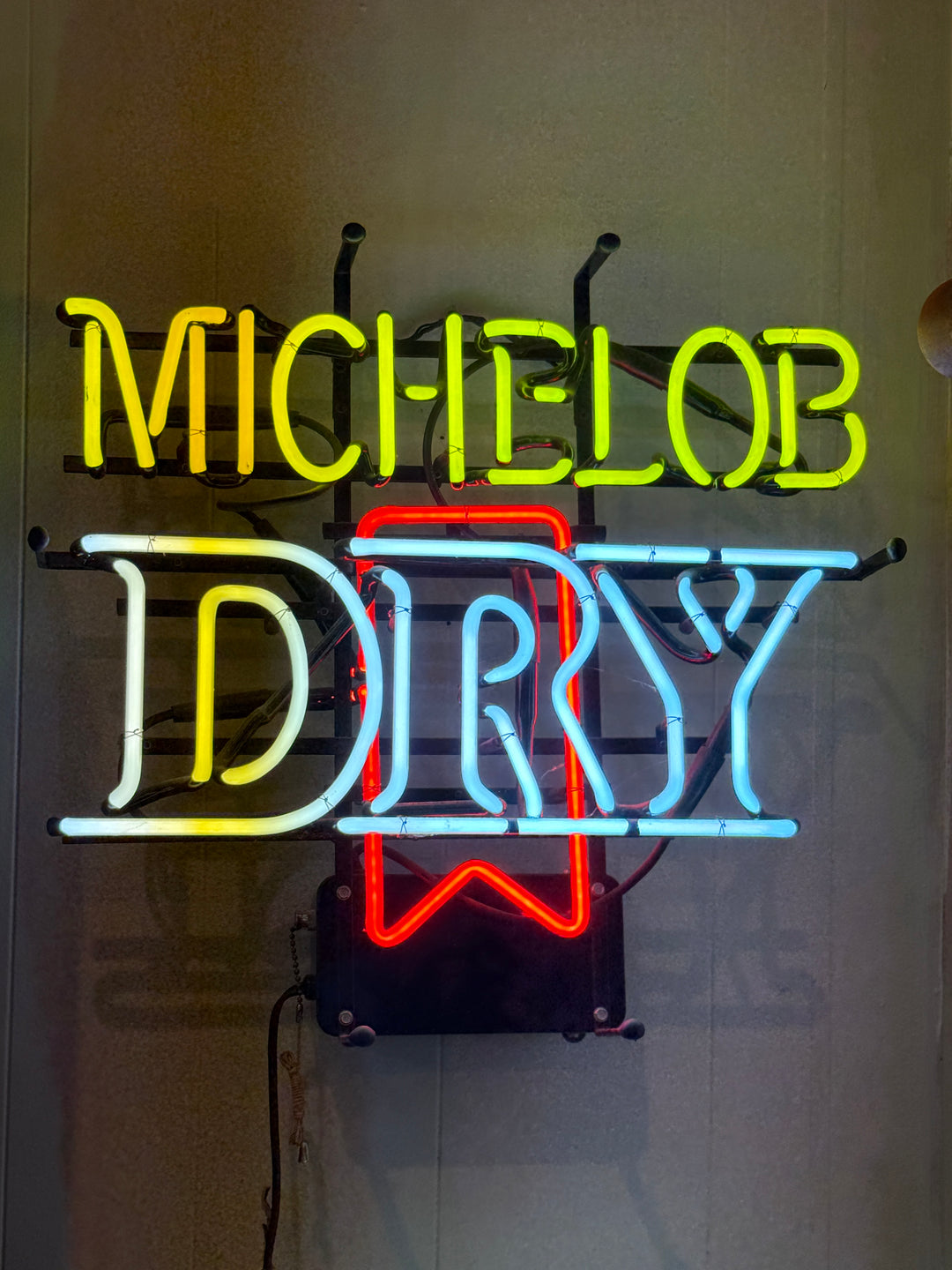 Vintage Michelob Dry Beer Sign Neon   PICKUP ONLY