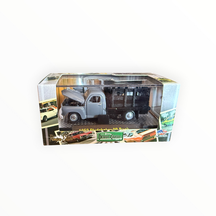 Detroit Cruisers 1952 Studebaker 2R Truck 1:64