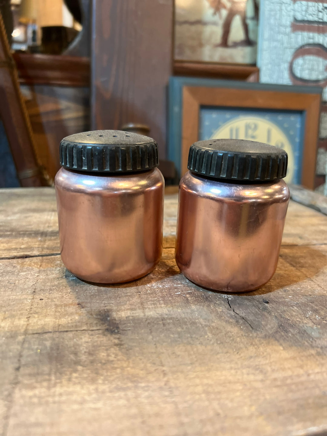 Color craft   Salt & Pepper shaker pair
