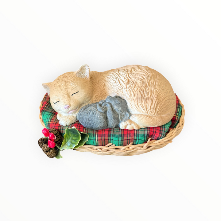 Christmas Cat - Not a Creature Was Stirring
