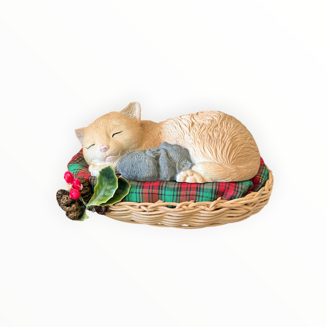 Christmas Cat - Not a Creature Was Stirring