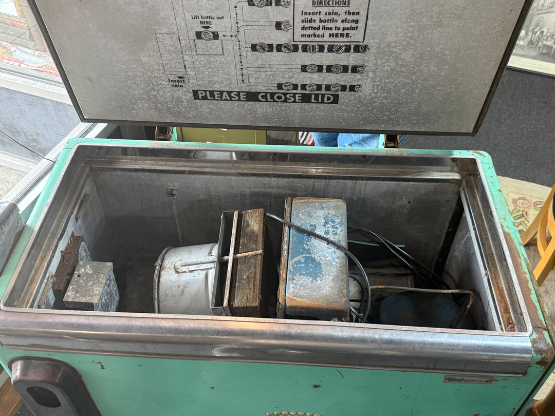 Canada Dry Ideal 55 Slider Vending Machine PICKUP ONLY