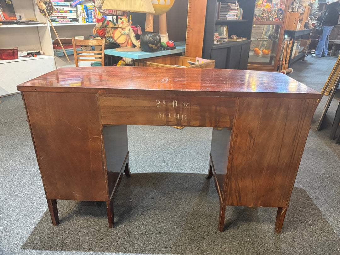 Mahogany Traditional Duncan Phyfe Style Vanity PICKUP ONLY