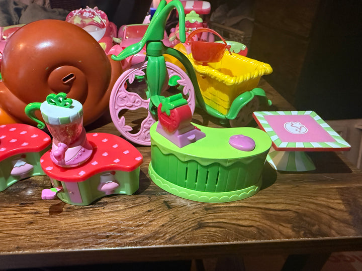 Strawberry Shortcake Lot