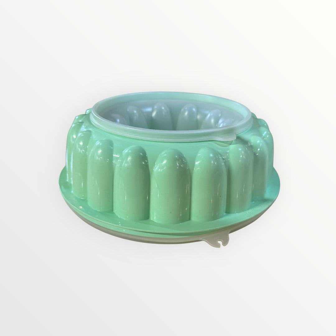 Vintage Tupperware Jel-Ring Mold