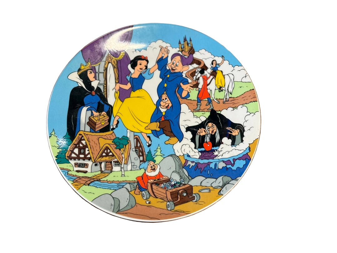 Walt Disney Plate - The Enchantment of Snow White