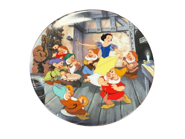 Walt Disney Plate - The Dance of Snow White and the 7 Dwarves