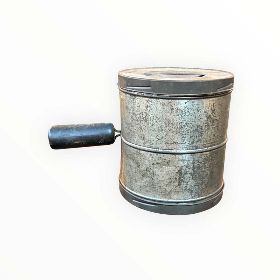 Vintage 5 Cup Duplex Sifter