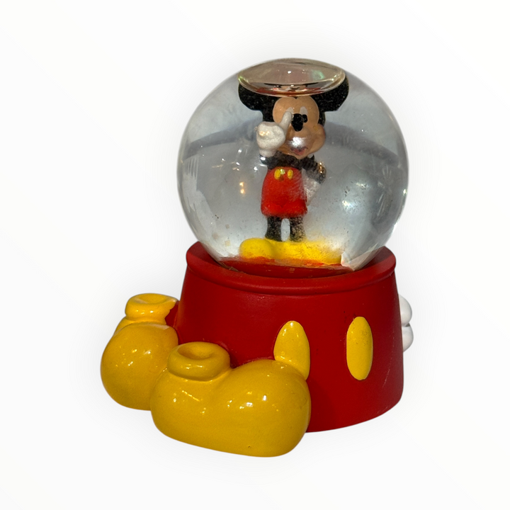 Disney  D23 Official Fan Club Member Mickey Snowglobe