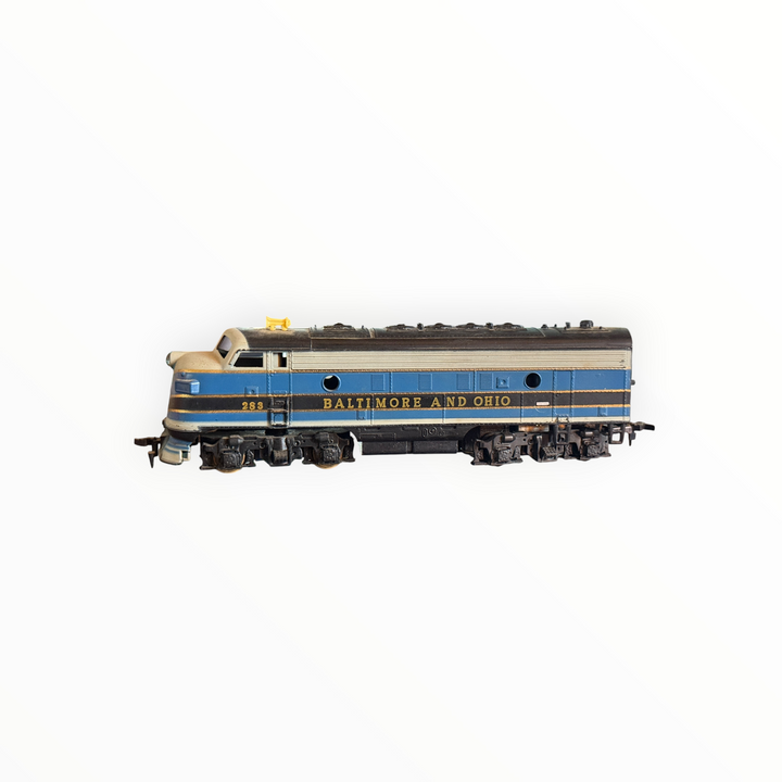 Trains - Tyco HO Scale B&amp;O Railroad Diesel Locomotive