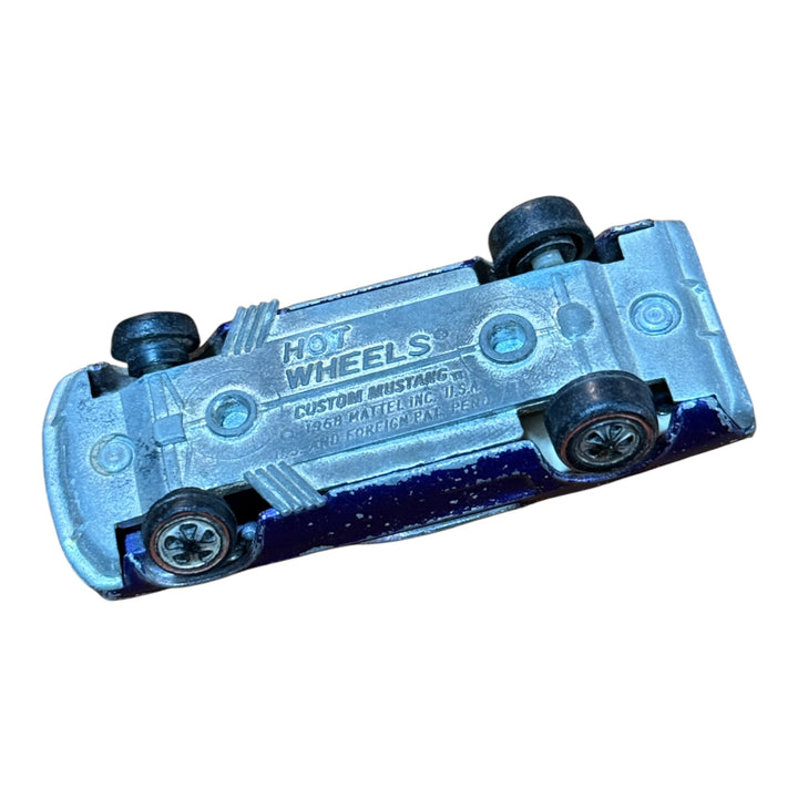 Hot Wheels Redline 1968 Custom Mustang Purple / White Interior