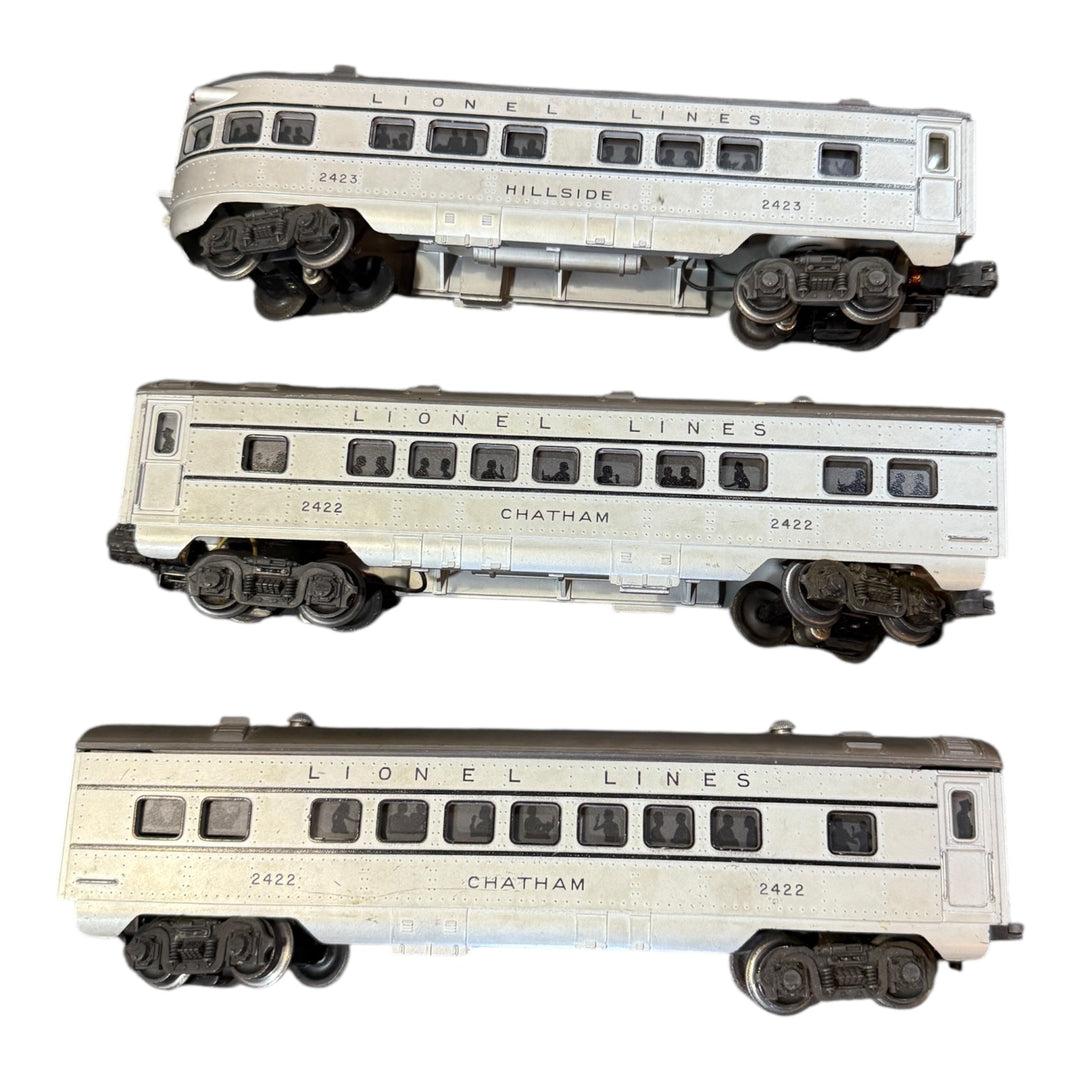 Trains - Lionel Santa Fe Postwar 2353 Diesel Train Set