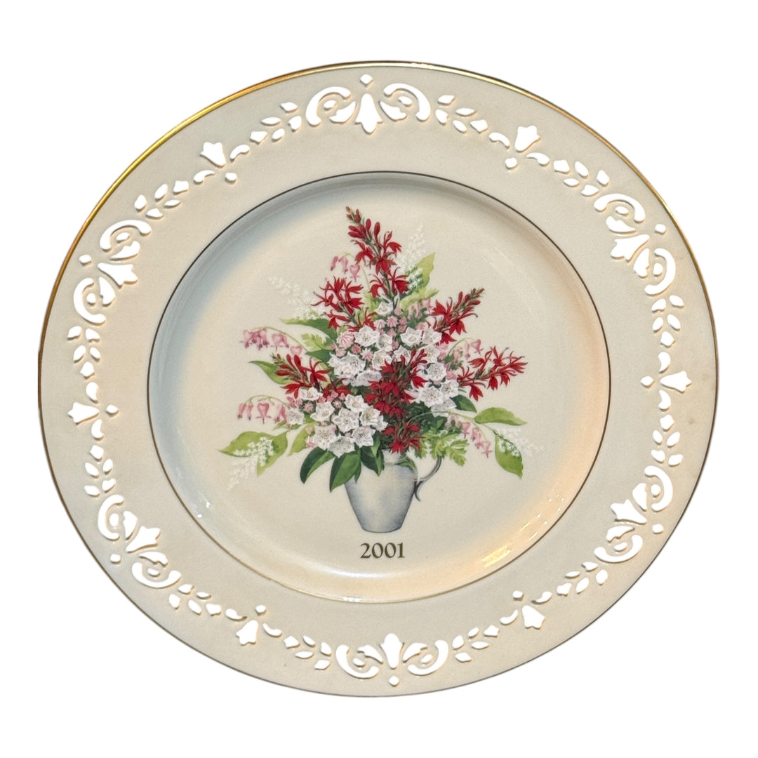 Lenox 2001  "Colonial Bouquet" Collector Plate