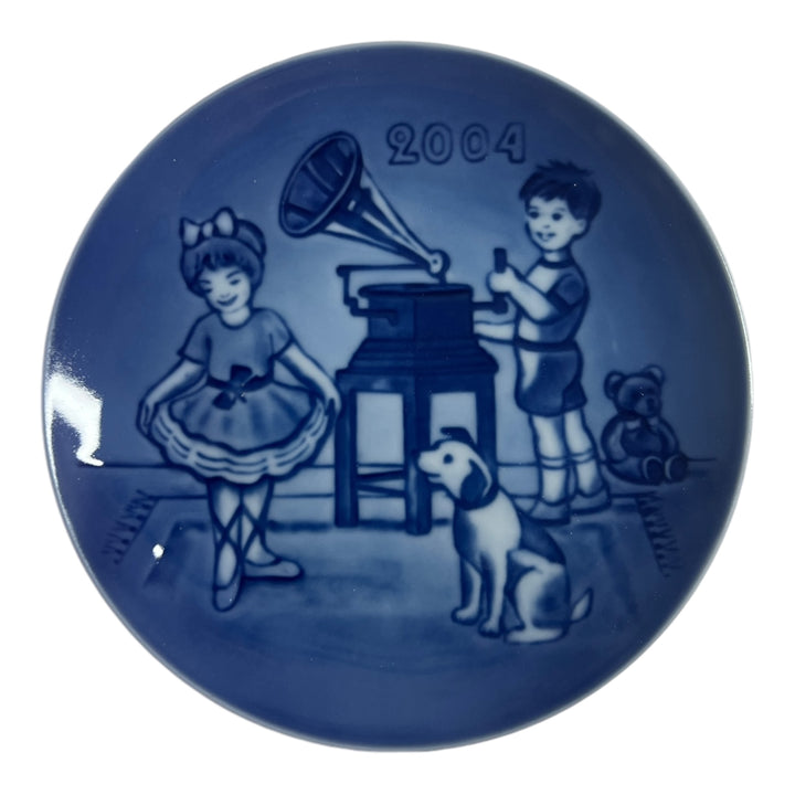 Bing & Grondahl Children's Day Plate - 2004 Dancing Lesson