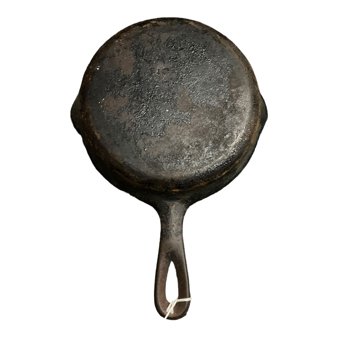 Cast Iron Skillet - Can't Read Name