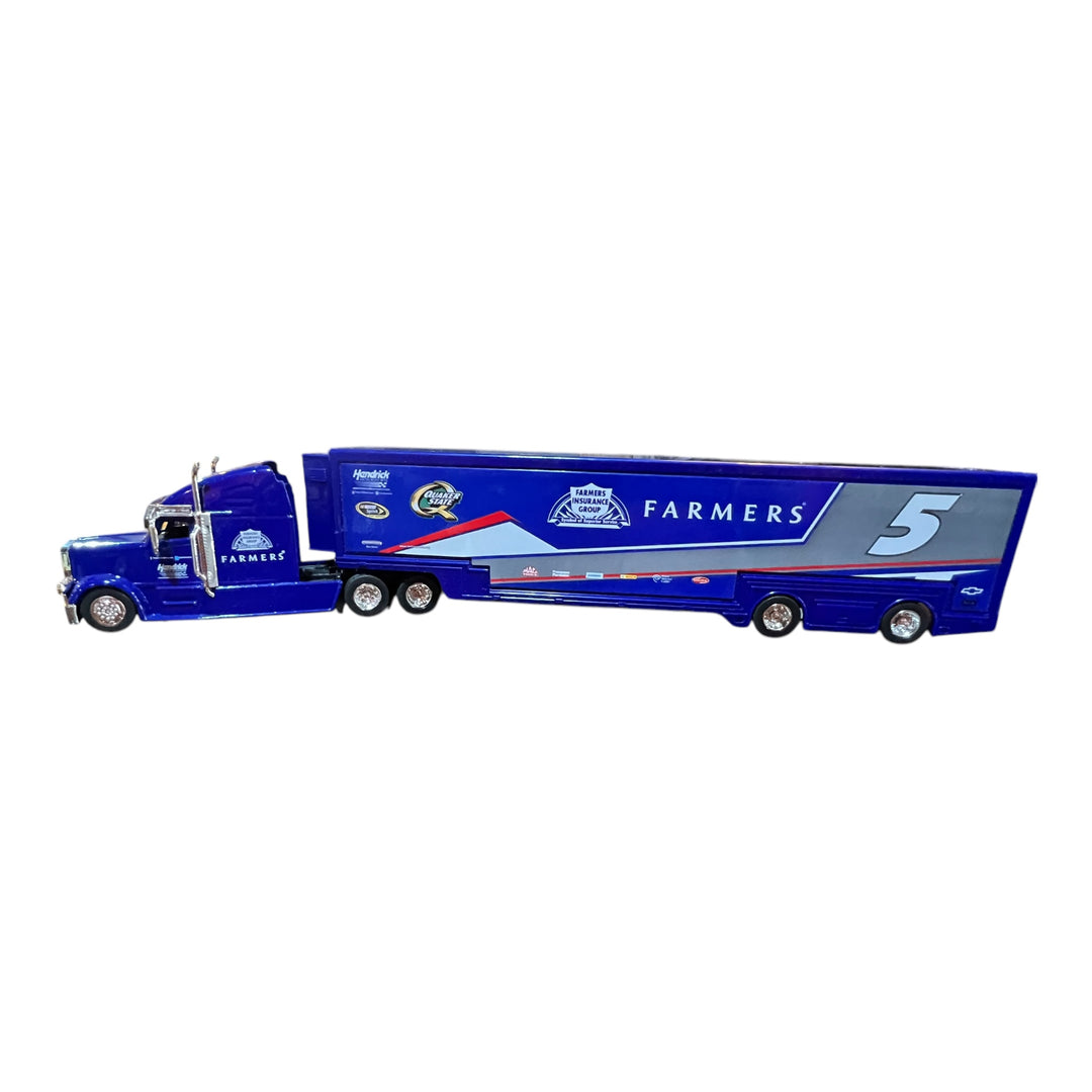 Nascar 1:64th Scale Collector Hauler - Farmers Insurance #5