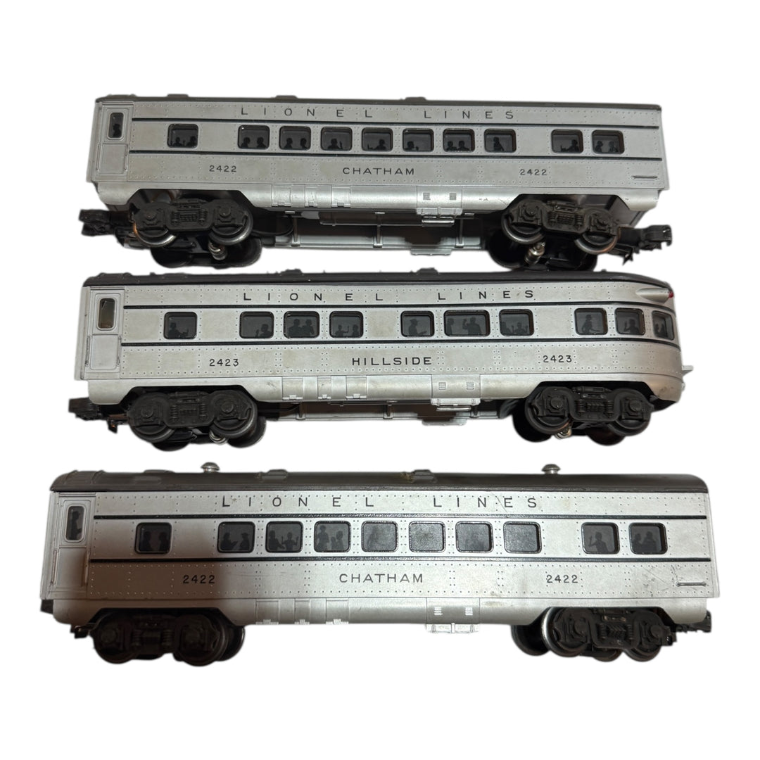Trains - Lionel Santa Fe Postwar 2353 Diesel Train Set