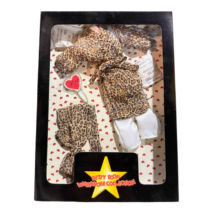 Dolls - Betty Boop Doll Wardrobe Collection Relaxes in Style Outfit Danbury Mint