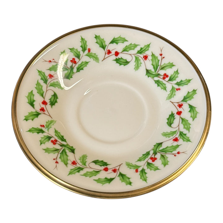 Lenox Holiday Teacup And Saucer Set Holly Berry
