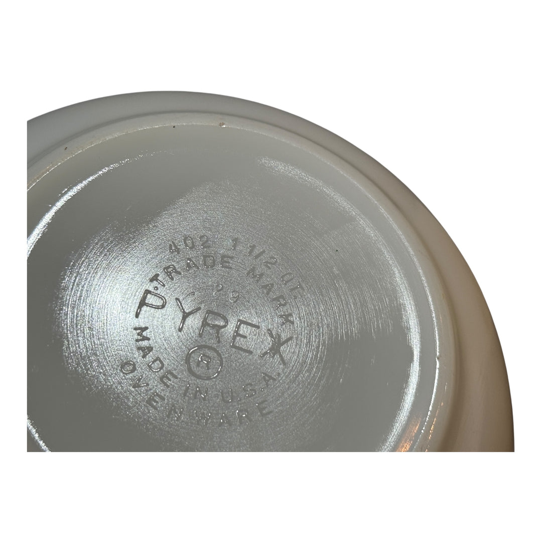 Vintage Pyrex Butterfly Gold Nesting Mixing Bowl #402 1 1/2 qt