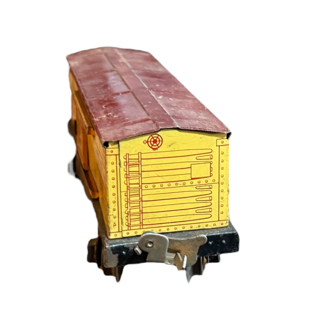 Trains - Lionel Lines #1679 Curtiss Baby Ruth Candy Yellow Train Box Car Sliding Door