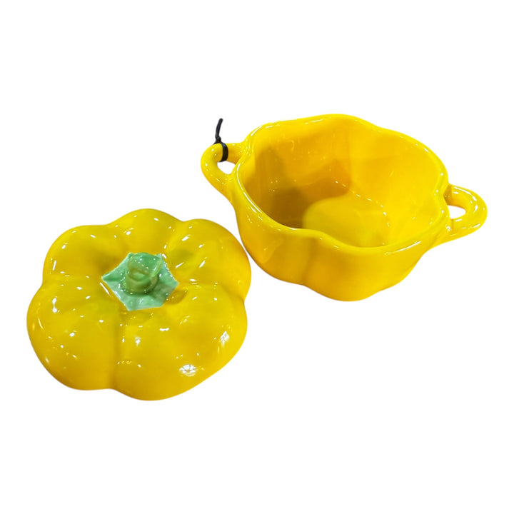 Yellow Pepper Covered Dish / Small Casserole