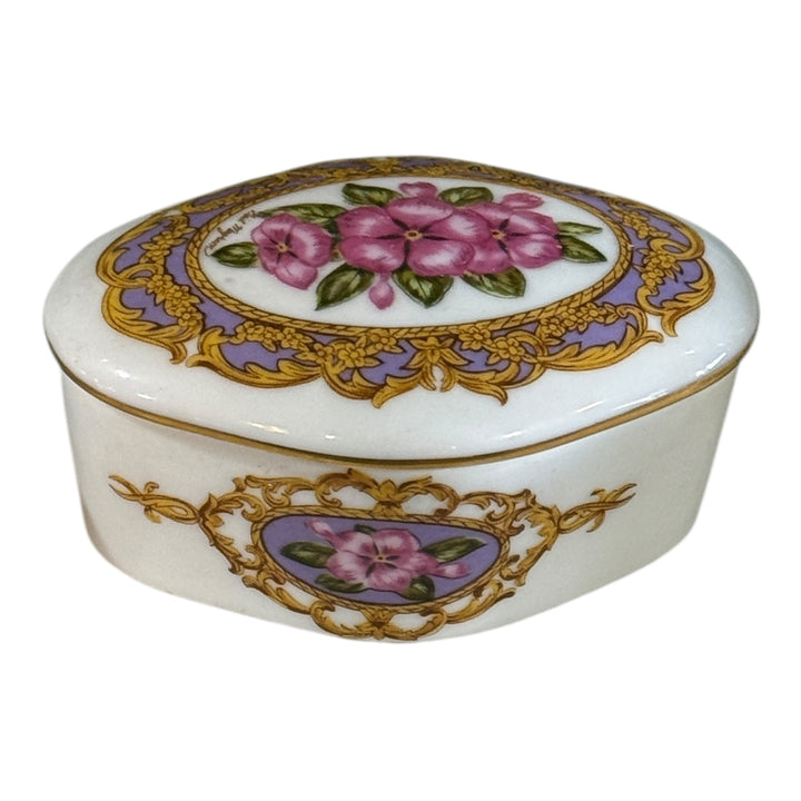 Porcelain 1990 Heritage House Limited Music Box Gail Magram Evergreen