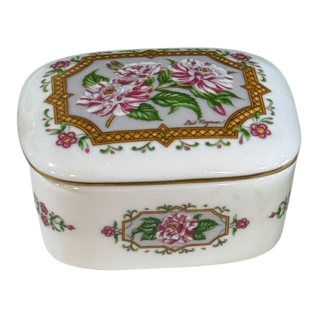 Porcelain 1990 Heritage House Limited Music Box Gail Magram Strangers in the Night