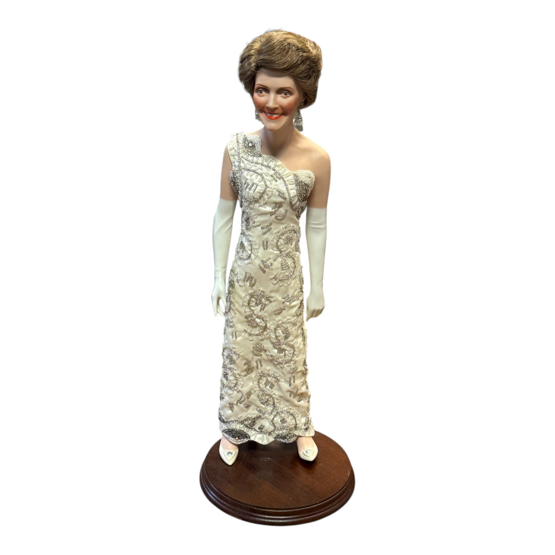 Dolls - Danbury Mint Nancy Reagan