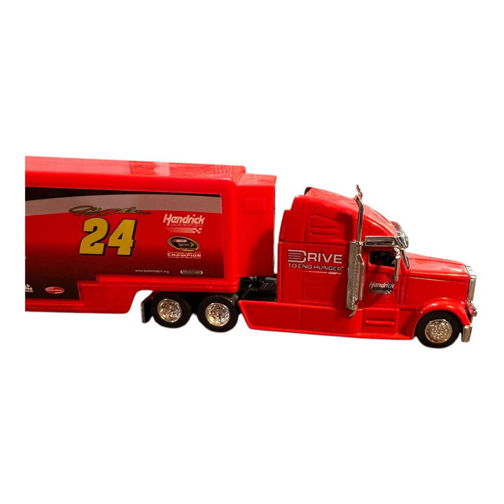 Nascar 1:64th Scale Collector Hauler - Drive to End Hunger #24