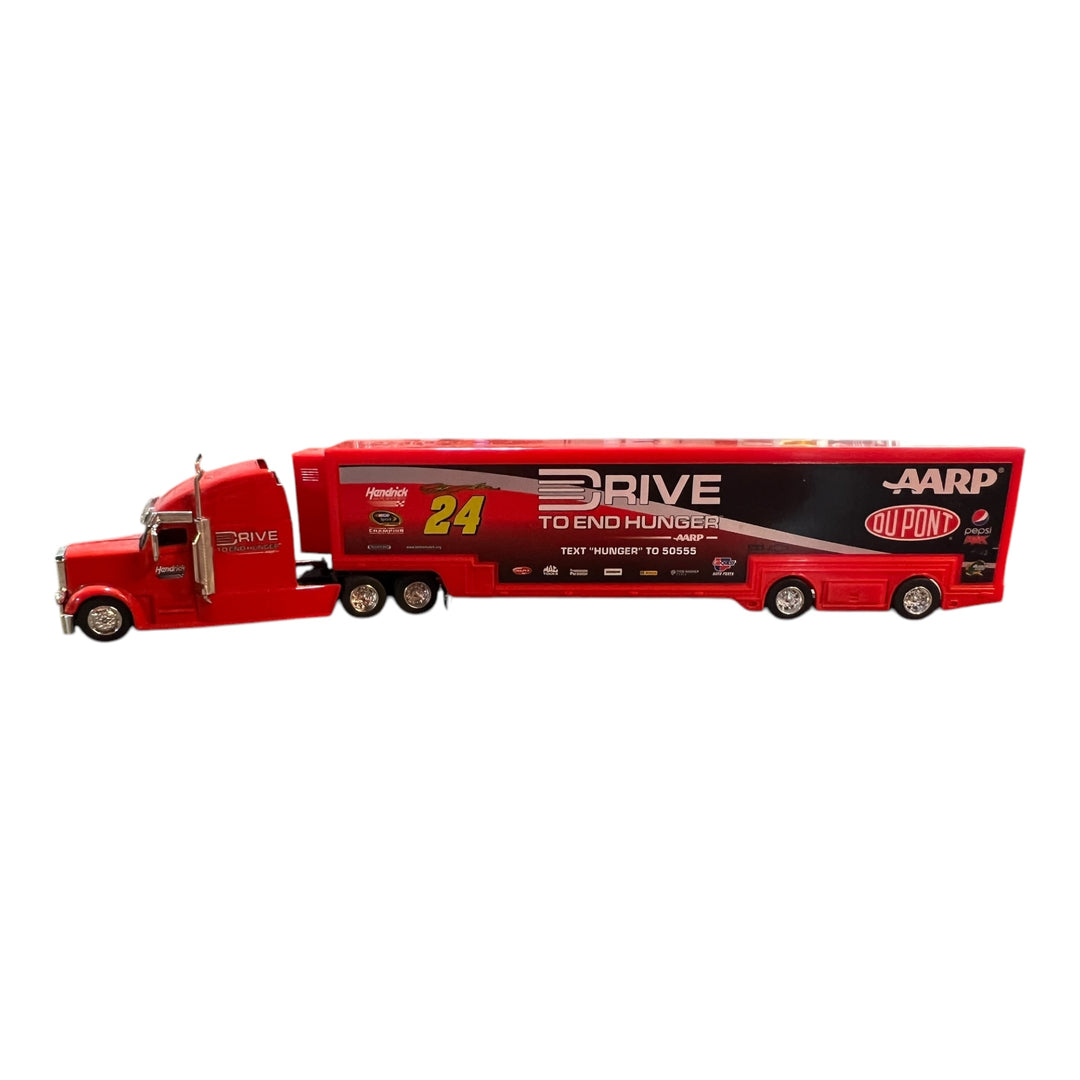 Nascar 1:64th Scale Collector Hauler - Drive to End Hunger #24