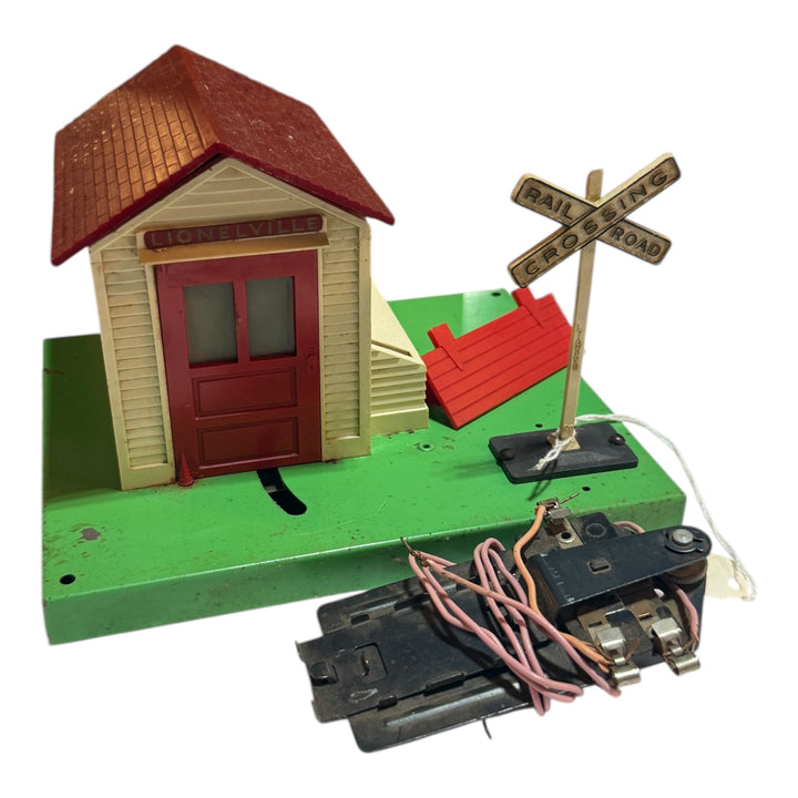 Trains -Vintage Lionel-Electric Trains-No.145-“Automatic Gateman”