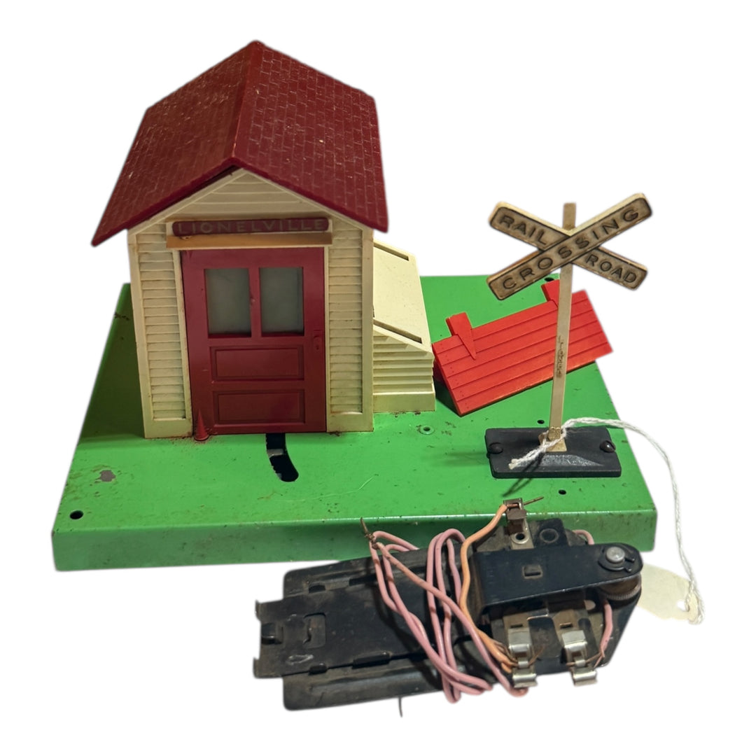 Trains -Vintage Lionel-Electric Trains-No.145-“Automatic Gateman”